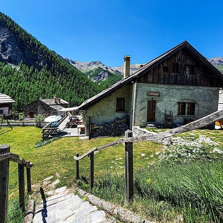 Auberge L'Estoilies Saint-Vérand Exteriér fotografie