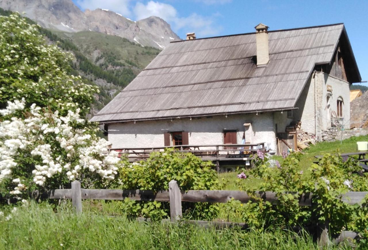 Auberge L'Estoilies Saint-Vérand Exteriér fotografie
