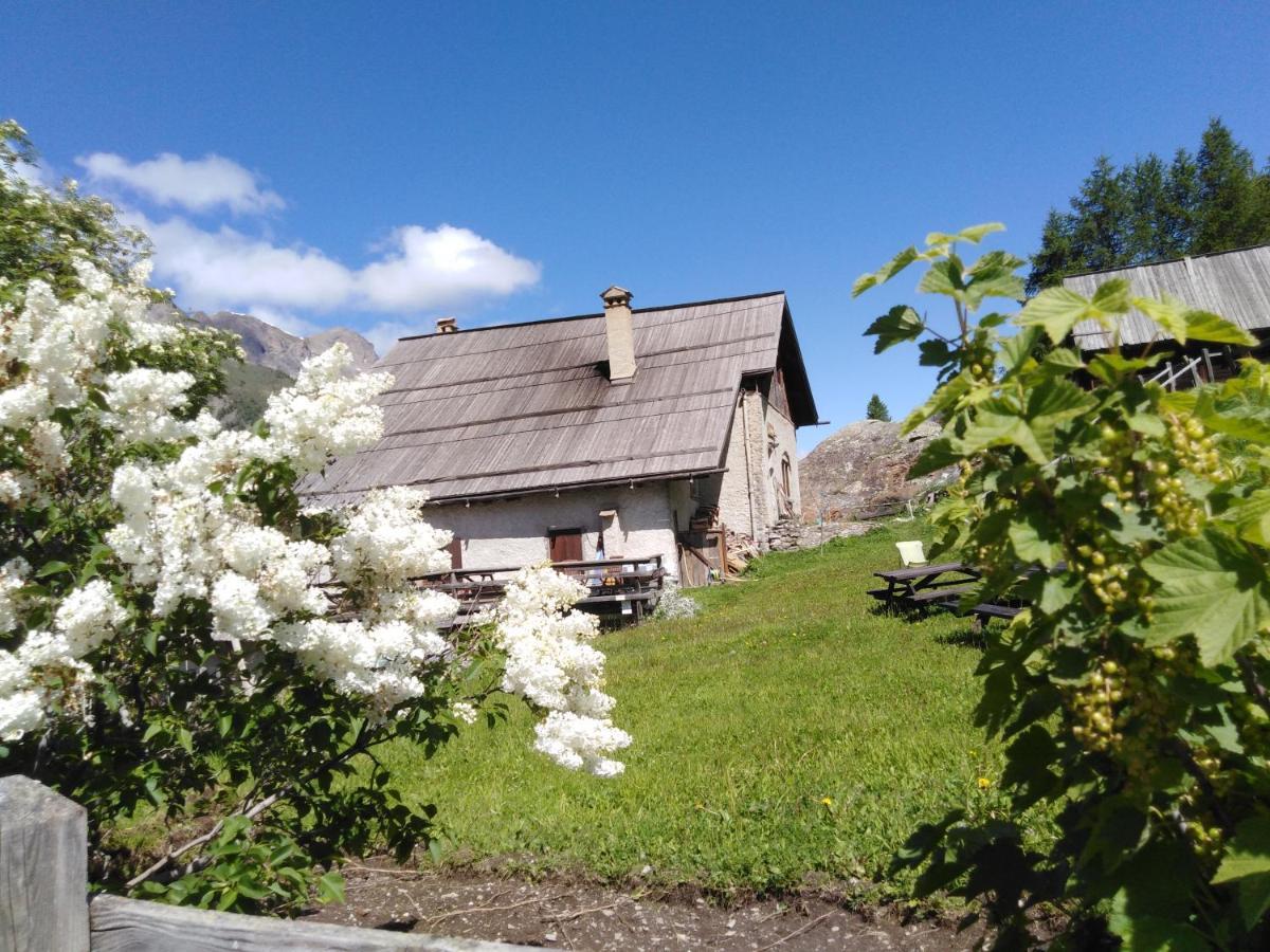 Auberge L'Estoilies Saint-Vérand Exteriér fotografie