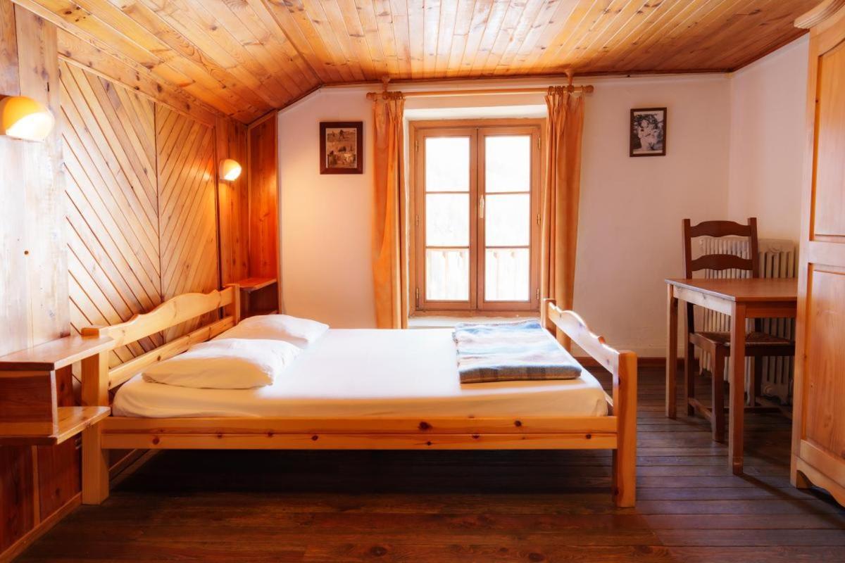 Auberge L'Estoilies Saint-Vérand Exteriér fotografie